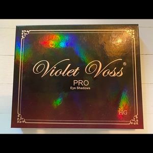 ✅💰💰Violet Voss Pro Pigment Palette.
